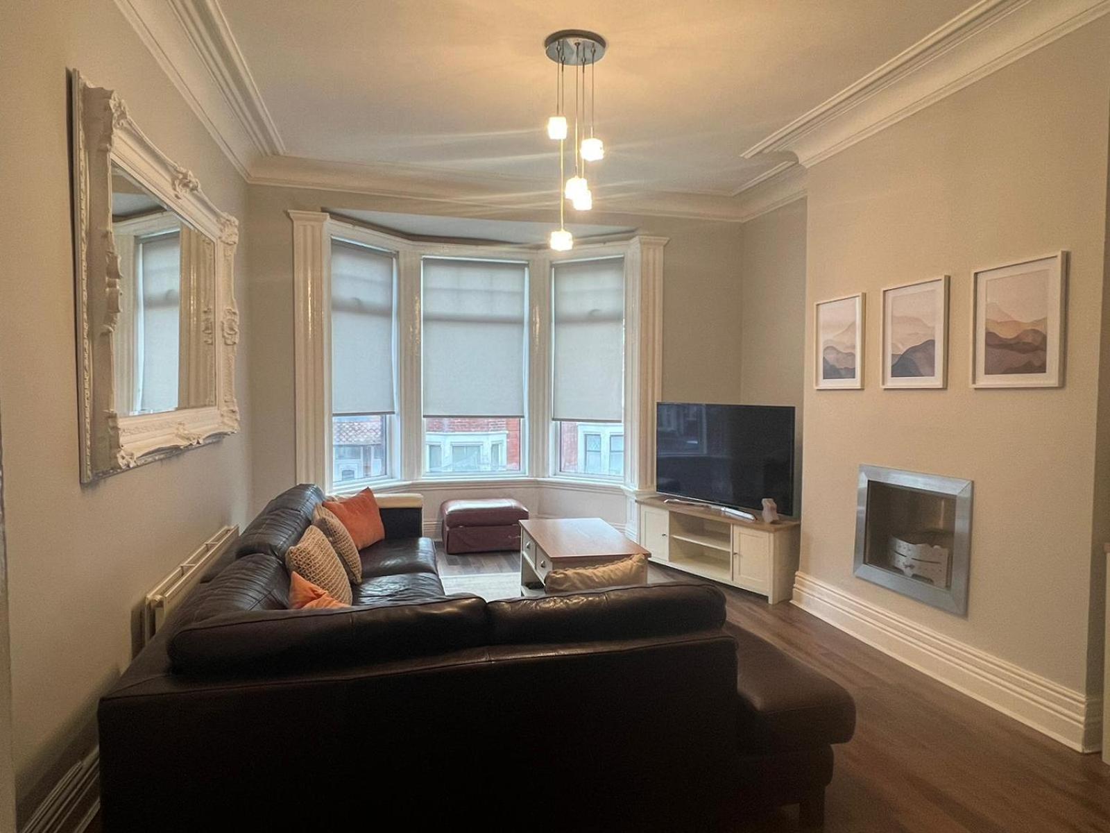 3 Bedroom Property Close To Beach South Shields Bagian luar foto